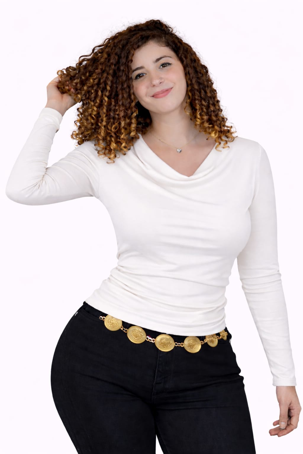 WhatsApp Image 2026-01-28 at 6.58.35 PM بيزك توب بكم برقبه منسدله دائريه - الصورة 1